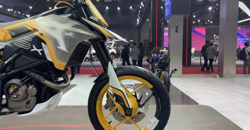 TVS RTS X 300 Supermoto 2