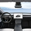 Tesla Model Y Standard Range Photo